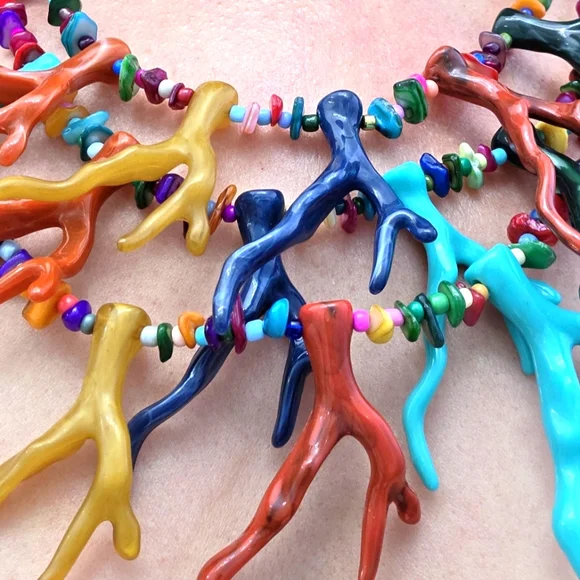 NWT Piper K Coral, Colorful Beaded Necklace - Picture 5 of 7